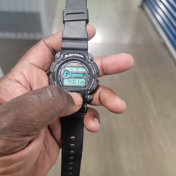 Casio G-shock Digital Resin Black - Picture 2 of 5